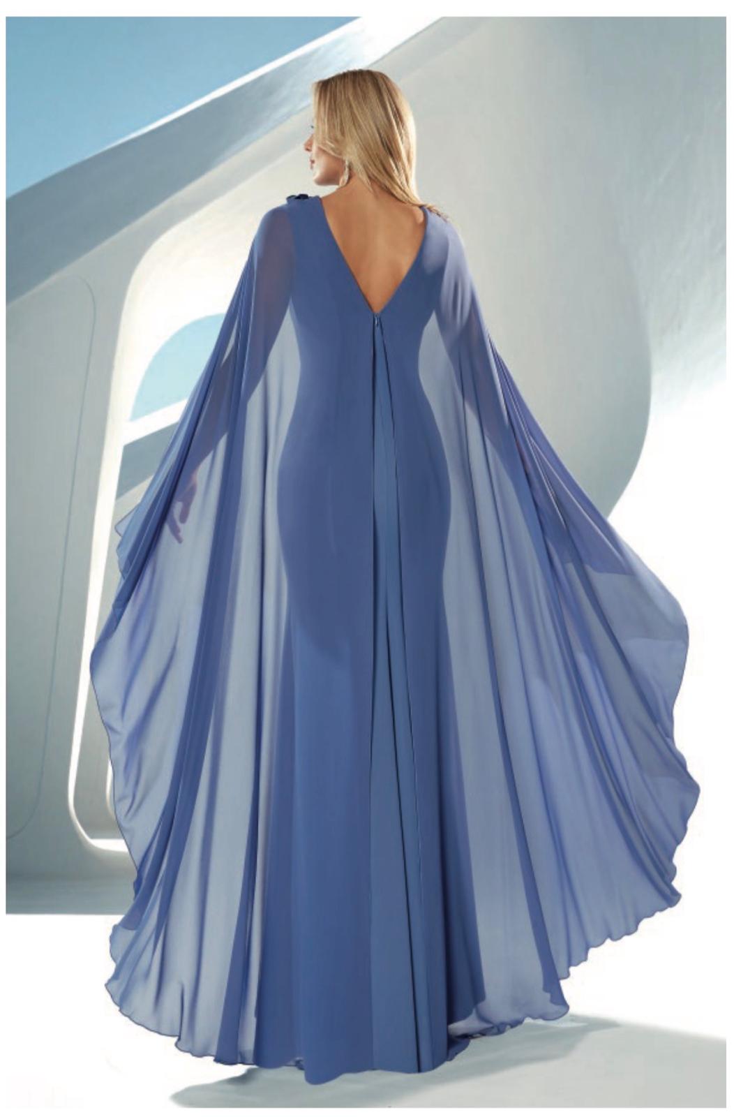 Vestido madrina manga capa - Imagen 2