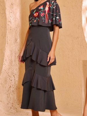 Vestido bordado volantes