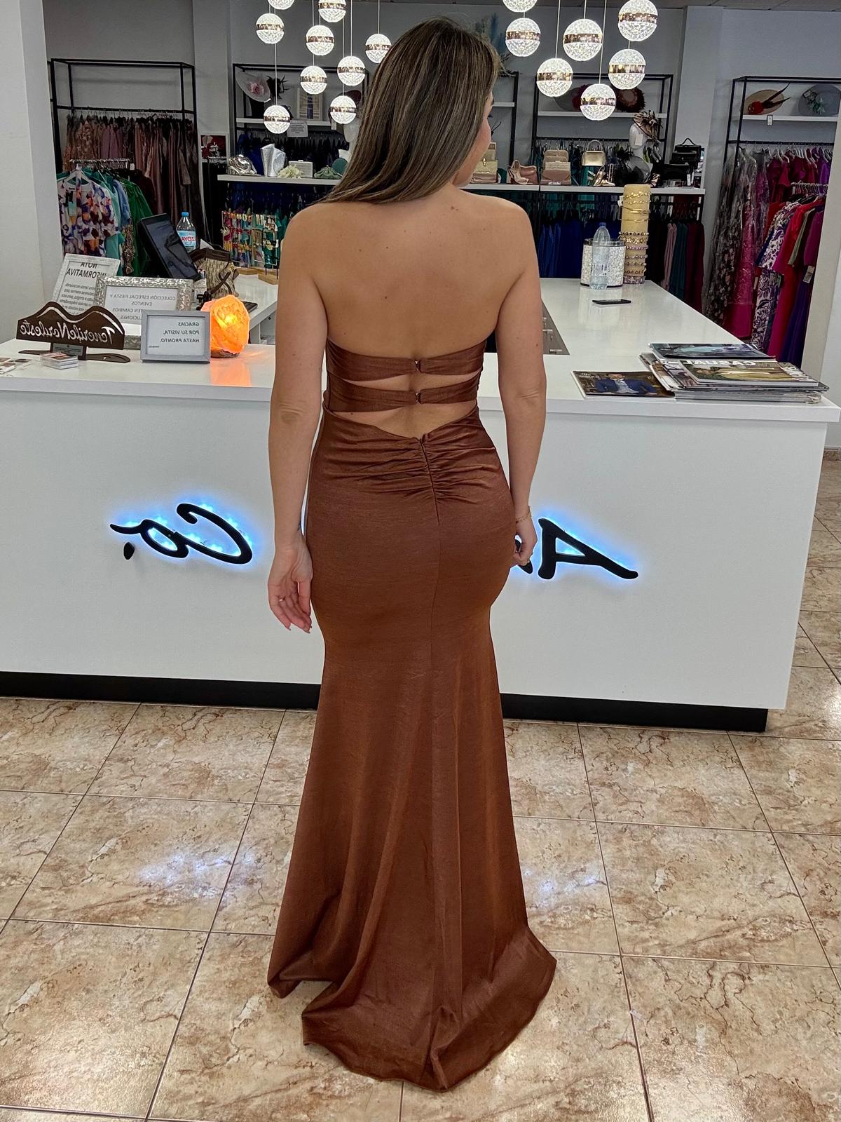 Vestido satinado palabra de honor