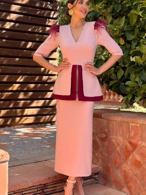 Vestido midi peplum/plumas